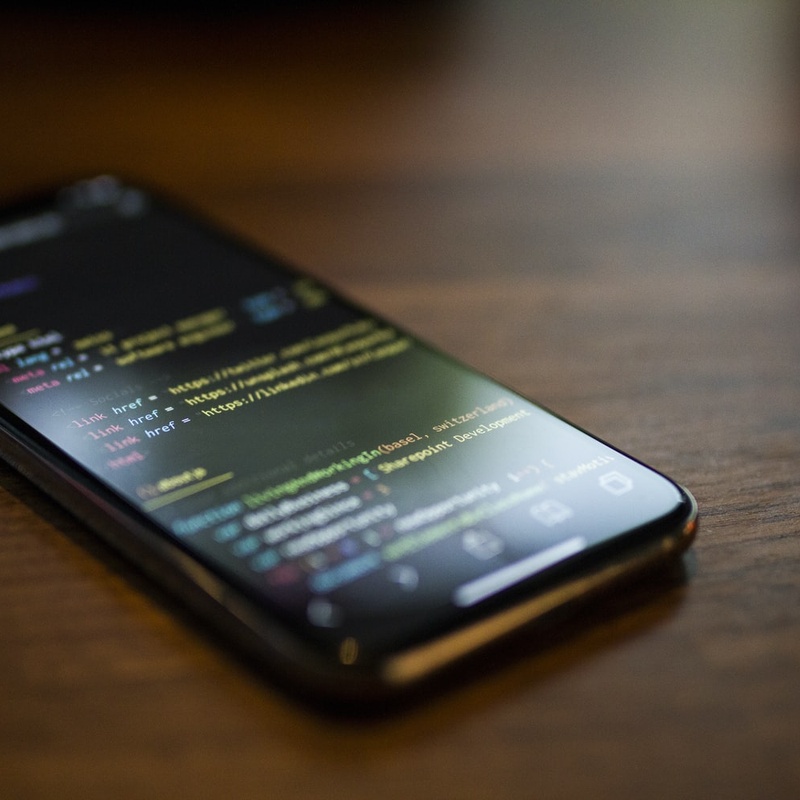 Top 5 Benefits to Outsourcing Mobile App Development